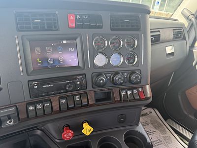 2022 Kenworth T880