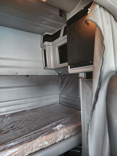 2018 Peterbilt 389