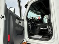 2020 Freightliner CASCADIA 126