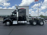 2022 Kenworth T880