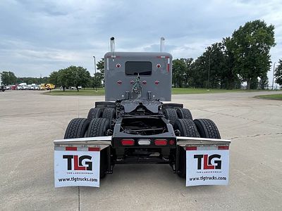 2024 Peterbilt 389