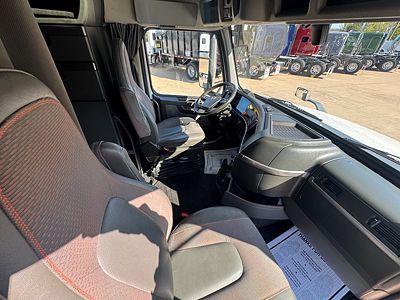 2025 Volvo Vnl 860