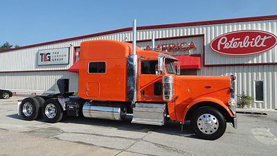 2017 Peterbilt 389