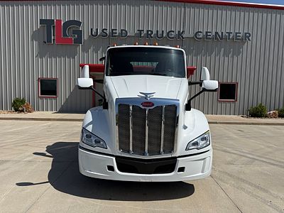 2022 Peterbilt 579