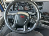 2022 Peterbilt 579