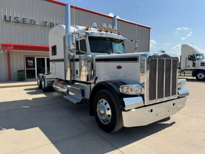2022 Peterbilt 389