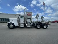 2020 Peterbilt 389