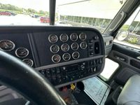 2020 Peterbilt 389