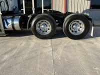 2021 Freightliner CASCADIA 126