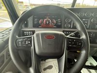 2023 Peterbilt 389