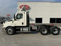 2022 Freightliner CASCADIA 126