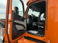2023 Peterbilt 579