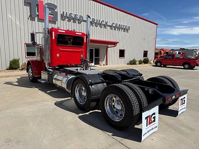 2022 Peterbilt 389