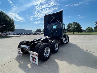 2023 Kenworth T680