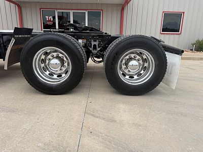 2022 Peterbilt 567