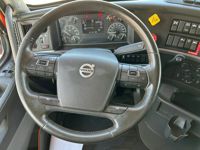 2022 Volvo VNL64T860