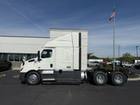 2022 Freightliner CASCADIA 116