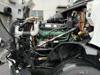 2020 Volvo VNL64T760