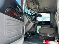 2020 Peterbilt 389