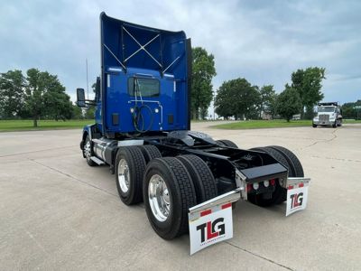 2023 Kenworth T680