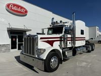 2022 Peterbilt 389