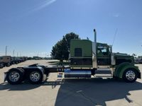2022 Kenworth W900