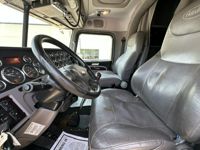 2020 Peterbilt 389