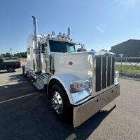 2022 Peterbilt 389