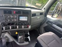2022 Kenworth T880