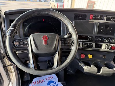 2023 Kenworth T880