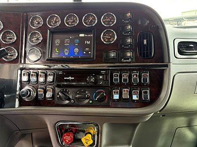 2021 Peterbilt 389