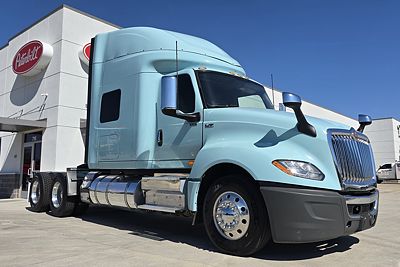 2023 International LT625