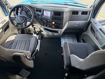 2020 Peterbilt 567