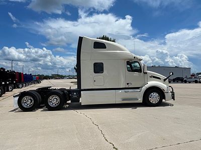 2023 Peterbilt 579