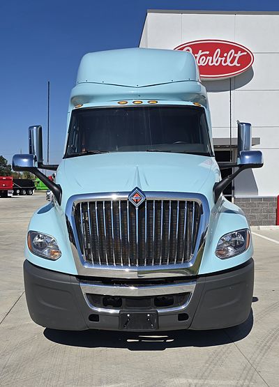 2023 International LT625