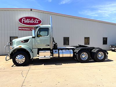 2023 Peterbilt 567