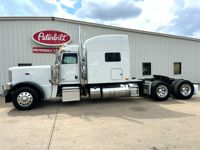 2023 Peterbilt 389