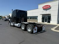 2015 Peterbilt 579-117