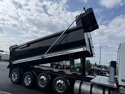 2020 Volvo VNL64T