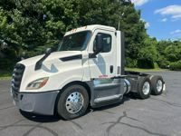2019 Freightliner CASCADIA 126