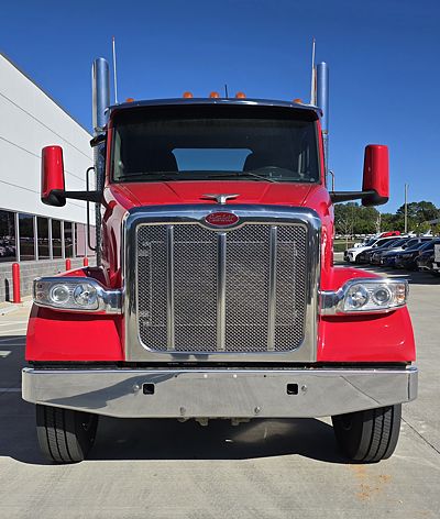 2022 Peterbilt 567