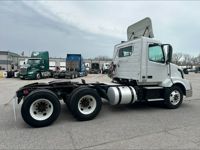 2018 Volvo VNL64T