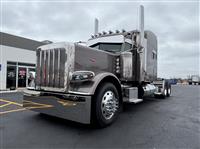 2021 Peterbilt 389