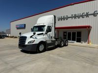 2021 Freightliner CASCADIA 126