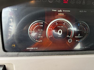 2023 Peterbilt 389