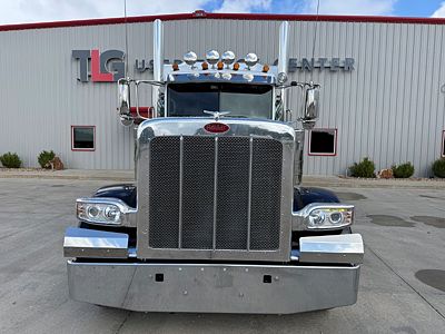 2022 Peterbilt 389