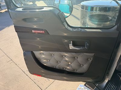 2020 Kenworth W900L