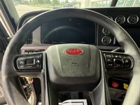 2023 Peterbilt 389