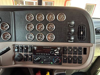 2021 Peterbilt 389