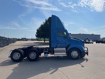 2023 Kenworth T680